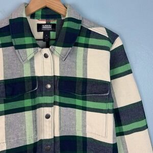 Alaskan Hardgear Crosshaul Flannel Shirt Womens Medium Green Plaid Snap Front